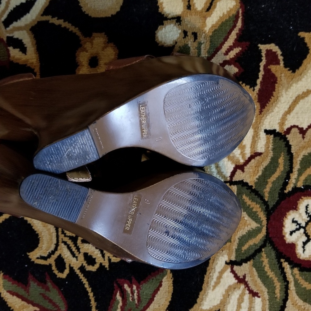 Heels - Picture 2 of 3